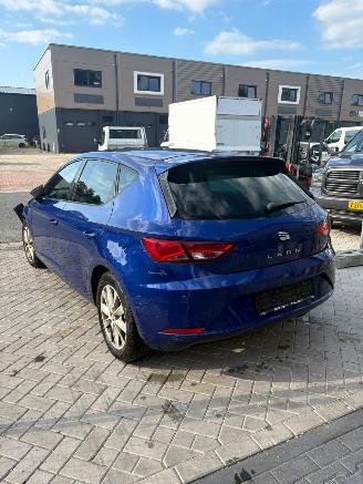 Seat Leon 999cc 85kw automaat picture 4