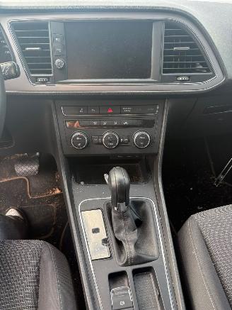 Seat Leon 999cc 85kw automaat picture 7