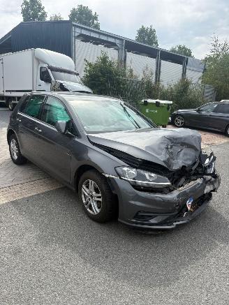 Volkswagen Golf 999CC AUTOMAAT picture 2