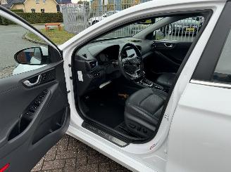 Hyundai Ioniq 1.6 Hybrid picture 14