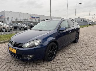 damaged passenger cars Volkswagen Golf 1.6 TDI  77kw AIRCO 2011/8