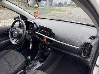Kia Picanto 1.0  AIRCO Euro6 picture 27