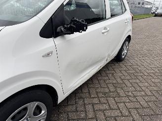 Kia Picanto 1.0  AIRCO Euro6 picture 13