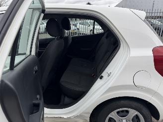 Kia Picanto 1.0  AIRCO Euro6 picture 23