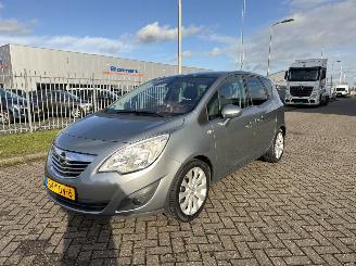 Vaurioauto  passenger cars Opel Meriva 1.4 Turbo Cosmo 2011/1