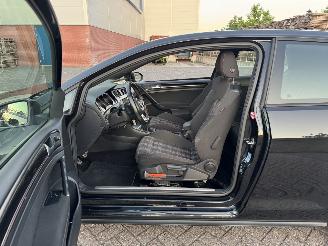Volkswagen Golf 2.0 GTI picture 12