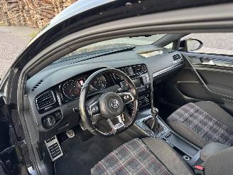 Volkswagen Golf 2.0 GTI picture 14