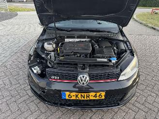Volkswagen Golf 2.0 GTI picture 10