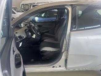 Lancia Ypsilon 0.9 TwinAir Silver 63Kw AIRCO picture 10