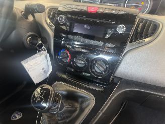 Lancia Ypsilon 0.9 TwinAir Silver 63Kw AIRCO picture 19
