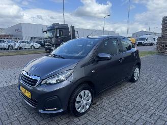 Vaurioauto  passenger cars Peugeot 108 1.0 e-Active AIRCO Euro6 2021/7
