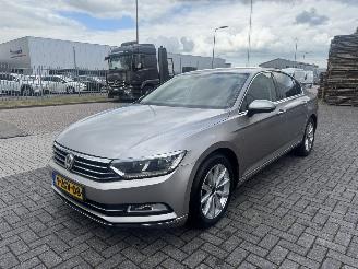skadebil auto Volkswagen Passat 1.4 TSI Highline 2014/12
