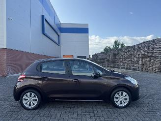 Peugeot 208 1.2 VTi 60Kw AIRCO picture 2