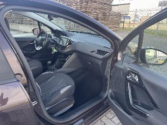 Peugeot 208 1.2 VTi 60Kw AIRCO picture 20