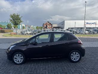 Peugeot 208 1.2 VTi 60Kw AIRCO picture 5