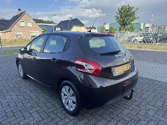 Peugeot 208 1.2 VTi 60Kw AIRCO picture 6