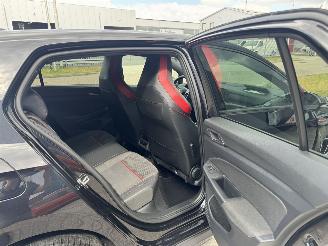 Volkswagen Golf 2.0 GTI 221Kw Clima picture 21