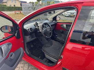 Peugeot 107 1.0 12V XS picture 9