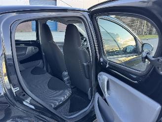 Toyota Aygo 1.0 12V 50kw AIRCO picture 17