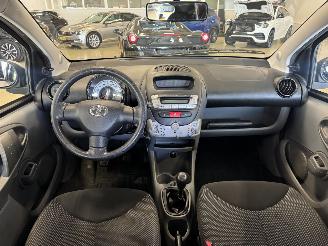 Toyota Aygo 1.0 12V Airco picture 11