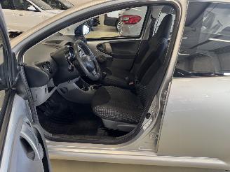Toyota Aygo 1.0 12V Airco picture 9
