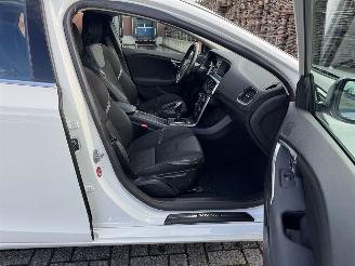Volvo V-40 1.6 D2 Momentum picture 16