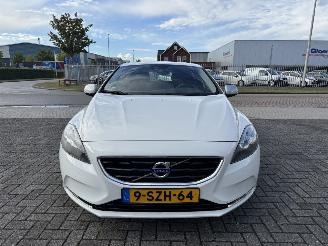 Volvo V-40 1.6 D2 Momentum picture 19