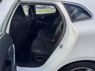 Volvo V-40 1.6 D2 Momentum picture 12