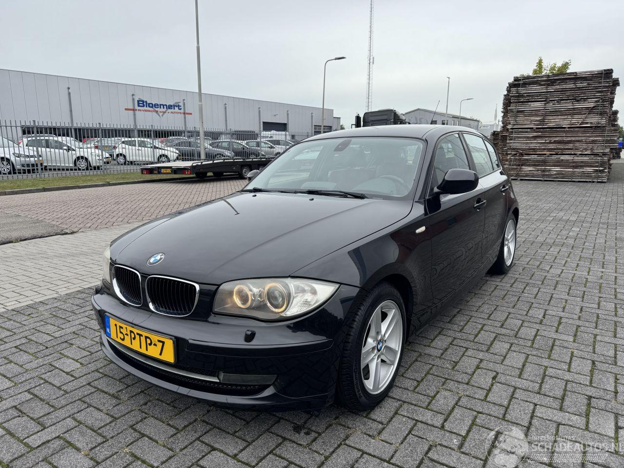 BMW 1-serie 116i  90Kw AIRCO - NAVI