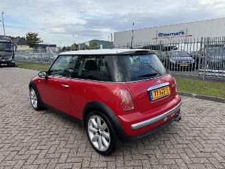 Mini Cooper 1.6 Chilli 85kw AIRCO picture 3