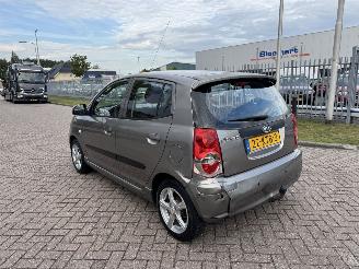 Kia Picanto 1.0 46kw AIRCO picture 3