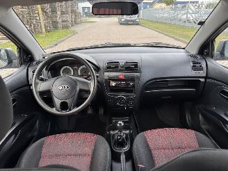 Kia Picanto 1.0 46kw AIRCO picture 17