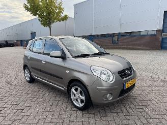 Kia Picanto 1.0 46kw AIRCO picture 4