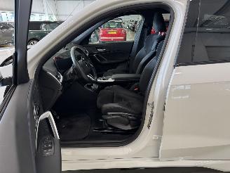 BMW iX1 eDrive20 67 kWh picture 12