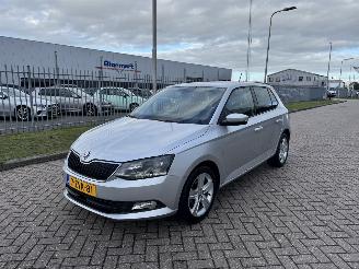 Unfallwagen Skoda Fabia 1.2 TSI Edition  Clima 2015/3