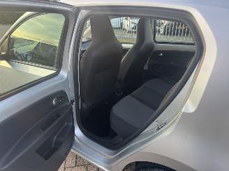 Volkswagen Up! 1.0 picture 16
