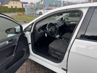 Volkswagen Golf 1.6 TDI 81Kw Clima Navi picture 9