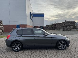 BMW 1-serie 118i  Clima - Navi picture 2