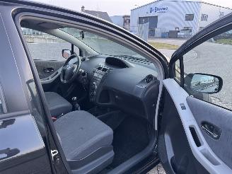 Toyota Yaris 1.3 VVTi 74kw AIRCO picture 18