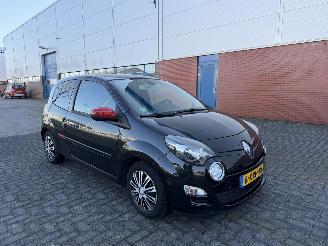 Vaurioauto  passenger cars Renault Twingo 1.2 16V Dynamique Clima 2013/6