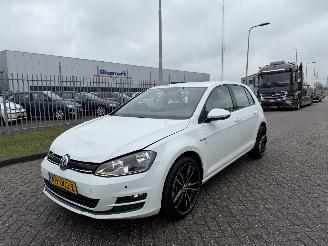krockskadad bil auto Volkswagen Golf 1.4 TGI 81Kw Clima - Navi 2016/9