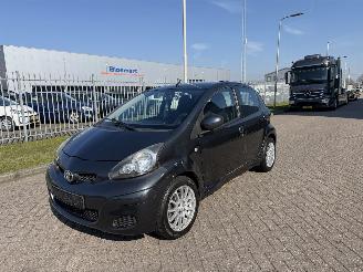 Toyota Aygo 1.0 12V AIRCO picture 4