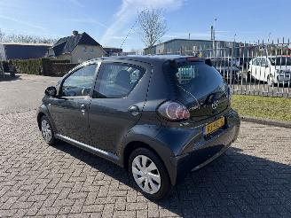 Toyota Aygo 1.0 VVT-i  AIRCO - NAVI picture 3