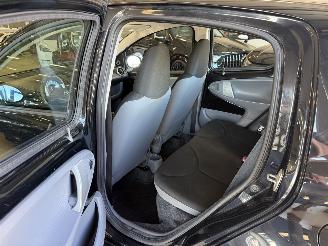 Toyota Aygo 1.0 12V AIRCO picture 11