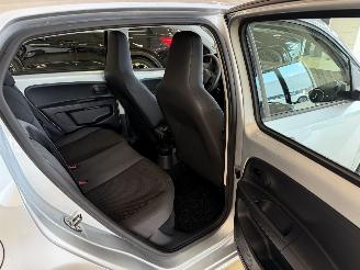 Volkswagen Up! 1.0 44Kw  AIRCO picture 14