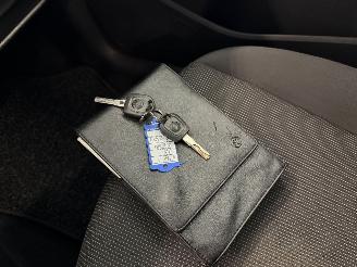 Volkswagen Up! 1.0 44Kw  AIRCO picture 17