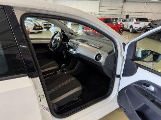 Volkswagen Up! 1.0 High Up AUTOMAAT picture 24