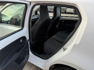 Volkswagen Up! 1.0 44Kw AIRCO - NAVI picture 13