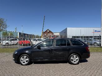 Skoda Octavia 1.6 TDI 77Kw Clima - NAVI picture 2