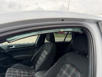 Volkswagen Golf 2.0 GTI Performance 245PK picture 28